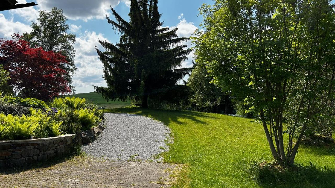 Direkt Am See Mit Bergblick Seeg Zewnętrze zdjęcie